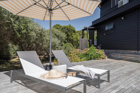 Salty Breeze - Tourism Adelaide 3