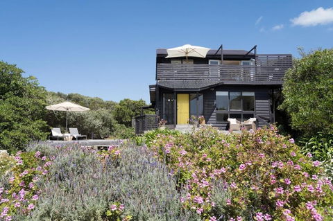 Salty Breeze - Tourism Adelaide 0