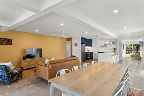 Salty Crab Bungalow - Tourism Adelaide 2