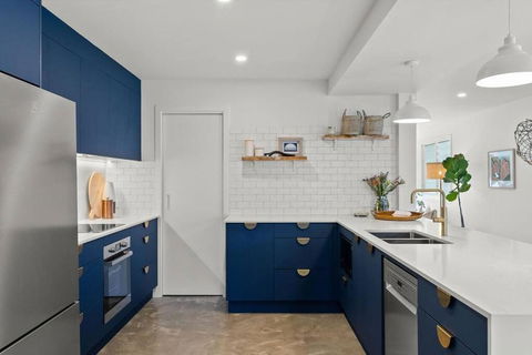 Salty Crab Bungalow - Tourism Adelaide 1