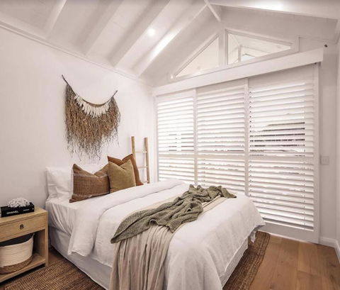 SALTY PALMS On HENLEY -THREE - Tourism Adelaide 0