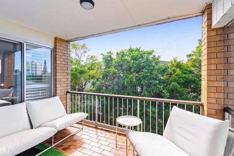 Salty Sea Breeze Apartment 500m To Waters Edge - Tourism Adelaide 3