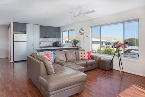 San Remo Views - Tourism Adelaide 0