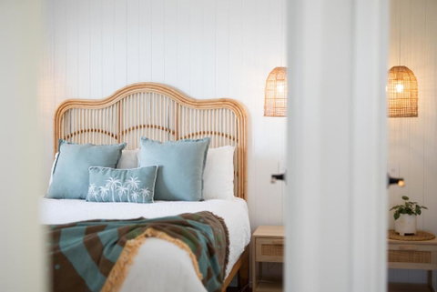 Sanbis Cabin - Hidden Boutique Retreat, Sea Views - Tourism Adelaide 0