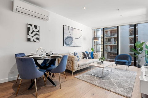 Rooftop Pool Stunning Apt At Marvel Stadium With Free Parking - Tourism Adelaide 0