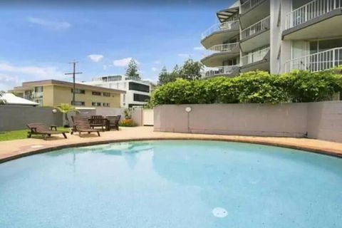 Sandown - Hosted By Burleigh Letting - Tourism Adelaide 0