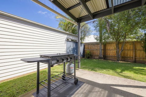 Sandy Beach House Cowes - Tourism Adelaide 3