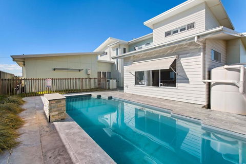 Sea Sand And Serenity At Stockton - Stunning Sophistication - Tourism Adelaide 2