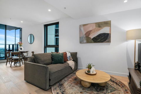 Stunning Lake Views Apt W Balcony And Wi-Fi - Tourism Adelaide 1