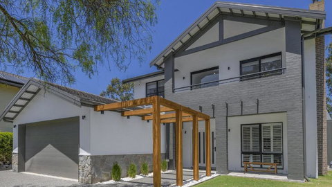 Tallowwood - Tourism Adelaide 1