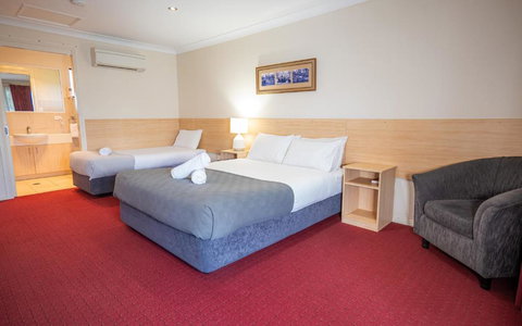 The Ballandean Pub & Motel - Tourism Adelaide 3