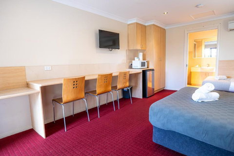 The Ballandean Pub & Motel - Tourism Adelaide 2