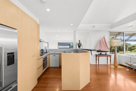 The Beach House - Tourism Adelaide 1