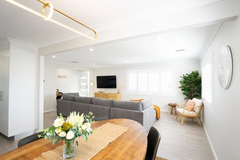 The Clinton - Tourism Adelaide 1