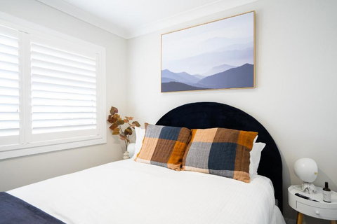 The Clinton - Tourism Adelaide 3