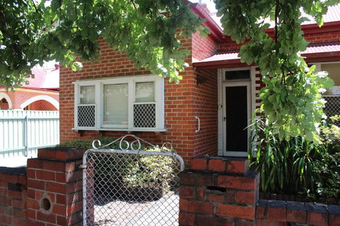 The Cosy House - Central Albury - Tourism Adelaide 1