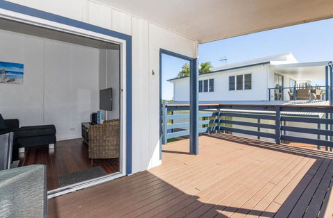 The Cottage 16 Clarke Street Bargara - Tourism Adelaide 2