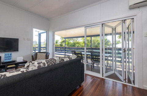 The Cottage 16 Clarke Street Bargara - Tourism Adelaide 1