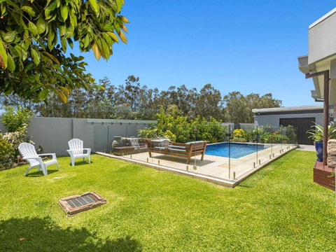 The Doggy Beach House At Pottsville - Tourism Adelaide 3