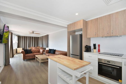 The Entrance Hideaway - Tourism Adelaide 0