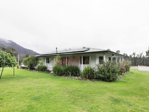 The Hamilton Kangaroo Valley - Tourism Adelaide 2