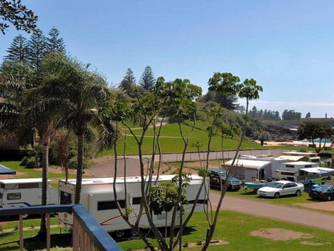 Beachside Getaway - 150m To Beach - Tourism Adelaide 0