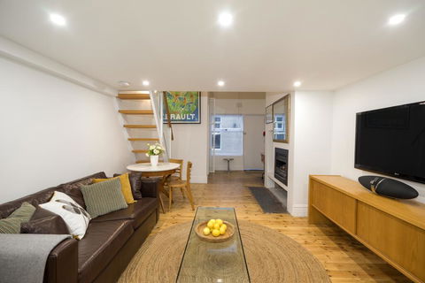 Beachside Luxury Loft Apartment - Tourism Adelaide 1