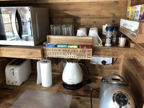 Bed In A Shed Vineyard Stay - Tourism Adelaide 1