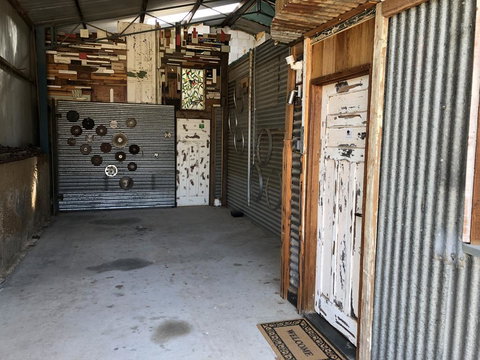 Bed In A Shed Vineyard Stay - Tourism Adelaide 3