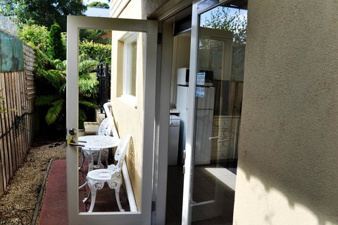 Belton Apartments - The Studio - Tourism Adelaide 2