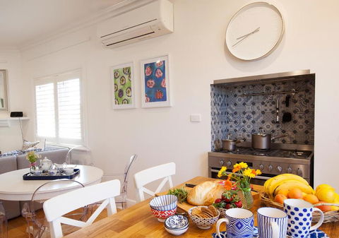 THE WHITE HOUSE Luxury Villa Embedded In History - Tourism Adelaide 3