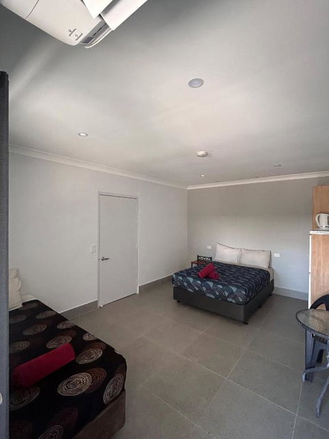 Beagle Hotel - Tourism Adelaide 3