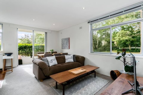 YNG03 - Cremorne - Young Street - Tourism Adelaide 0