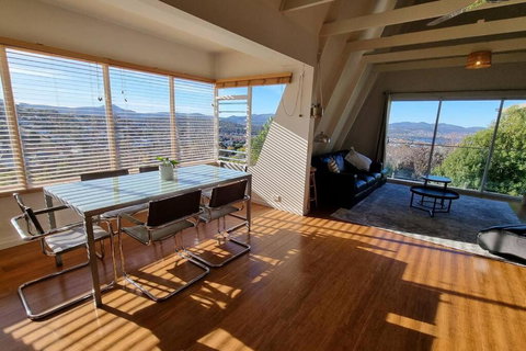 Zenith Lodge - Tourism Adelaide 0