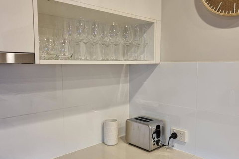 Zenith Lodge - Tourism Adelaide 1