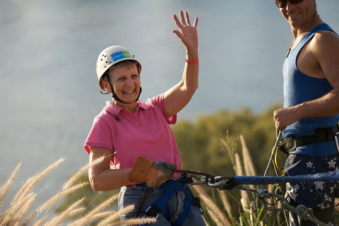Abseiling The Kangaroo Point Cliffs In Brisbane - Tourism Adelaide 2