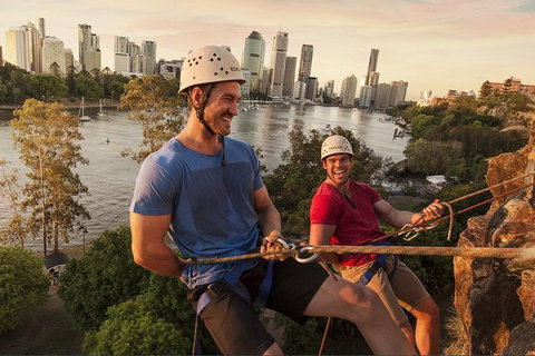 Abseiling The Kangaroo Point Cliffs In Brisbane - Tourism Adelaide 5