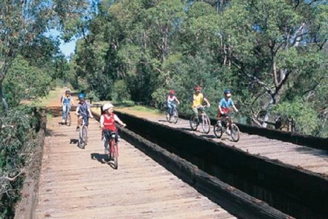 Perth Hills - Wildlife, Art & Gastronomy - Tourism Adelaide 2